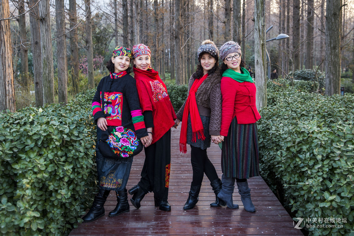 最近人气不旺，来组人像顶顶