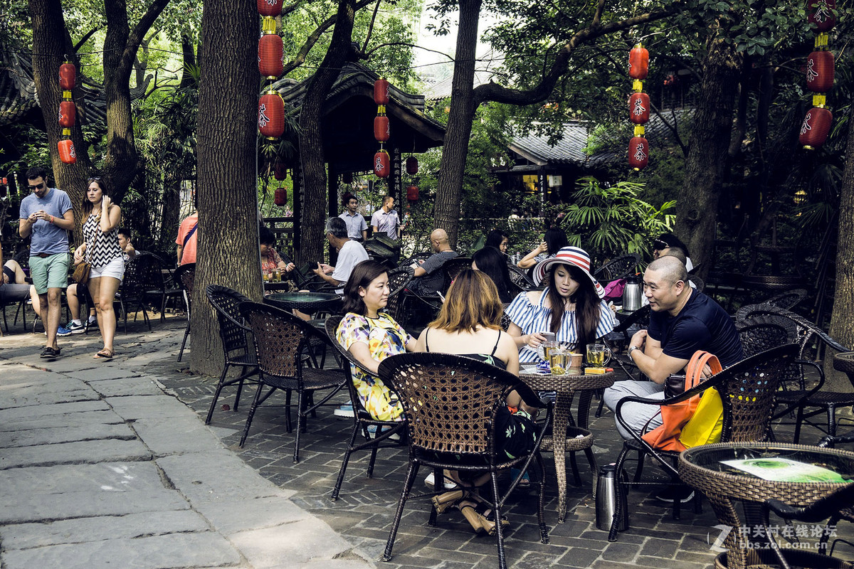 索尼Vario-Tessar T* E 16-70mm f/4 ZA OSS扫街