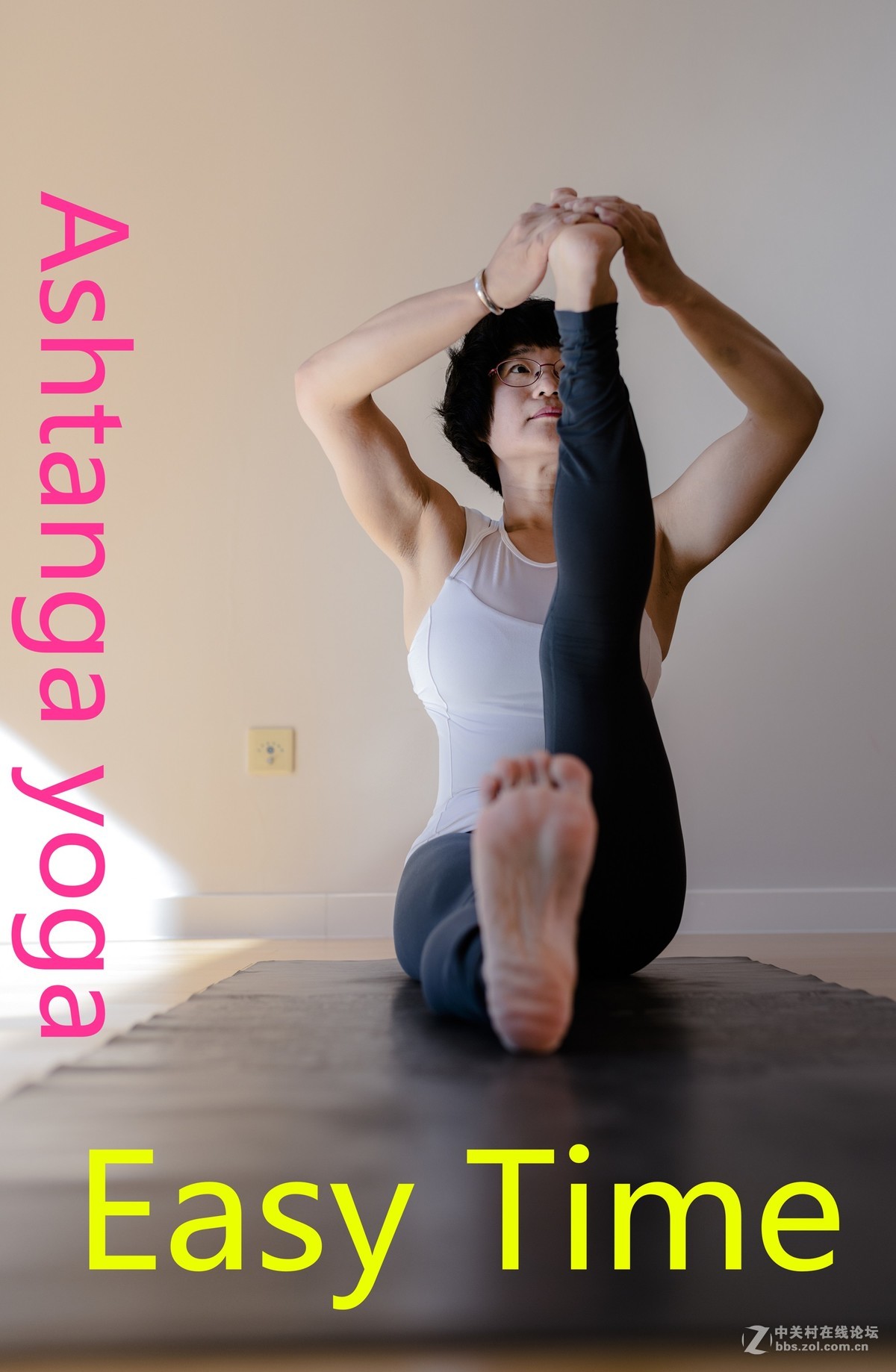 替朋友去拍了几张瑜伽