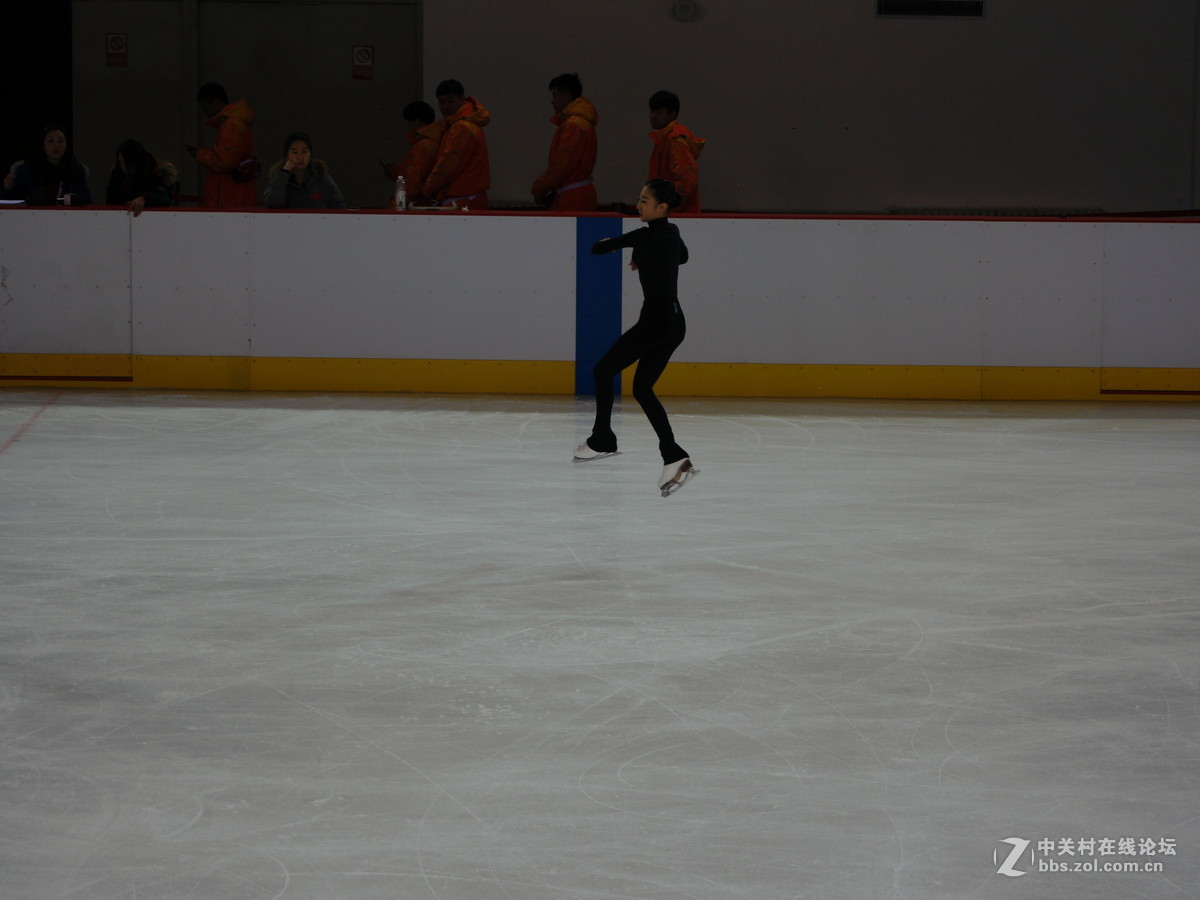 冬运会之四：花样滑冰练习