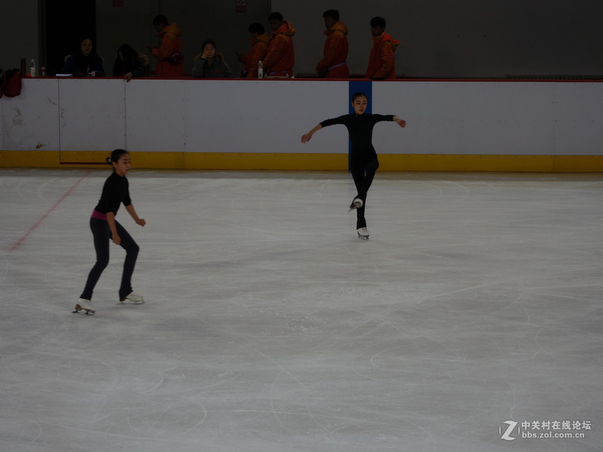冬运会之四：花样滑冰练习