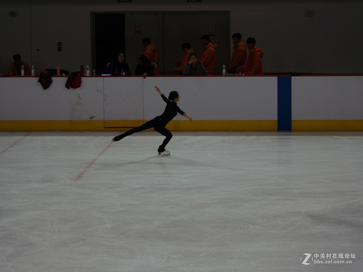 冬运会之四：花样滑冰练习