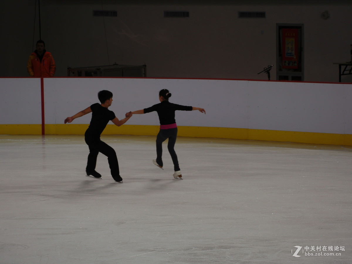冬运会之四：花样滑冰练习