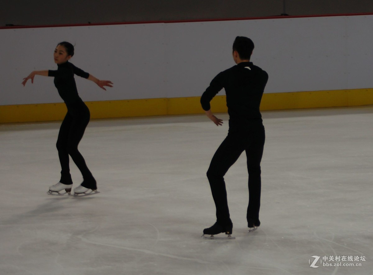 冬运会之四：花样滑冰练习