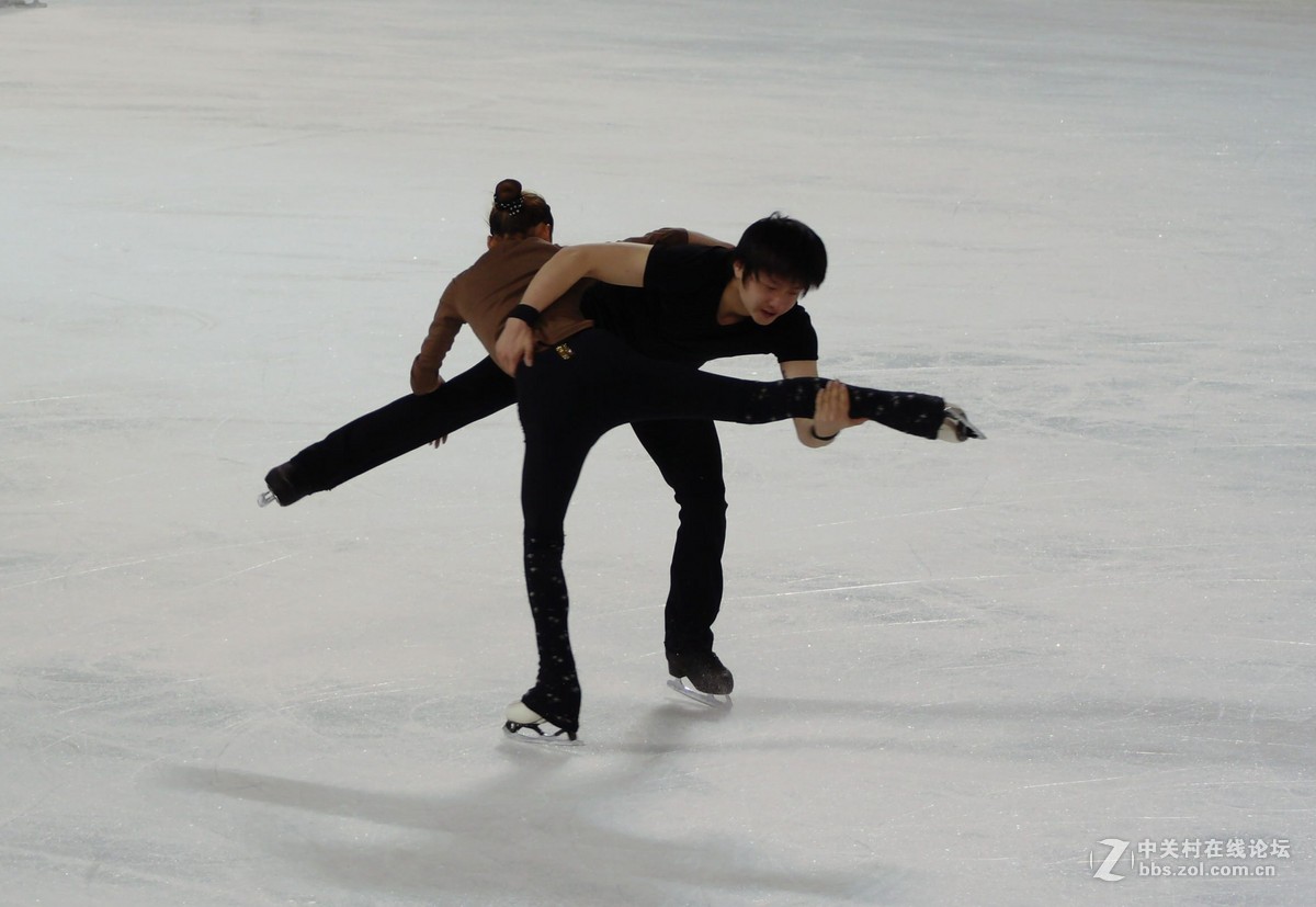 冬运会之四：花样滑冰练习