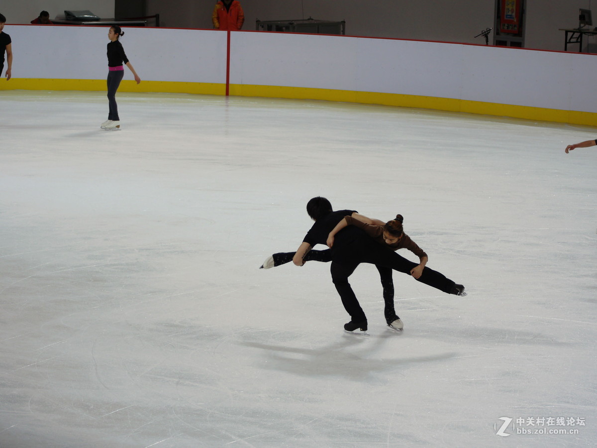 冬运会之四：花样滑冰练习