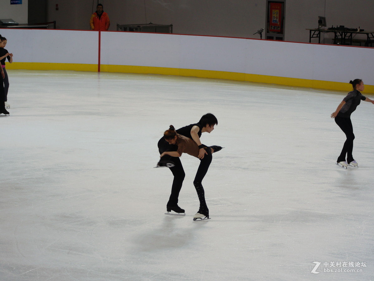 冬运会之四：花样滑冰练习