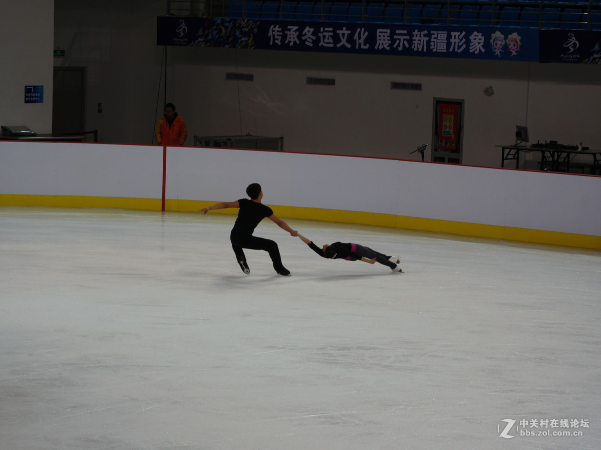 冬运会之四：花样滑冰练习
