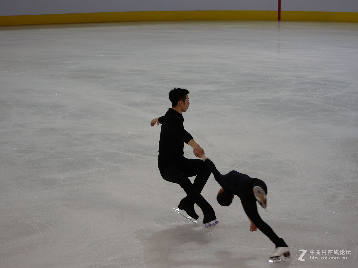冬运会之四：花样滑冰练习