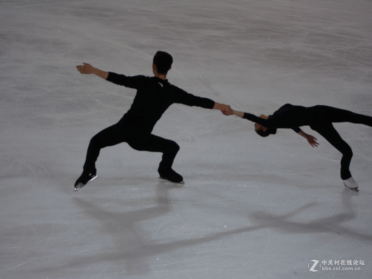 冬运会之四：花样滑冰练习