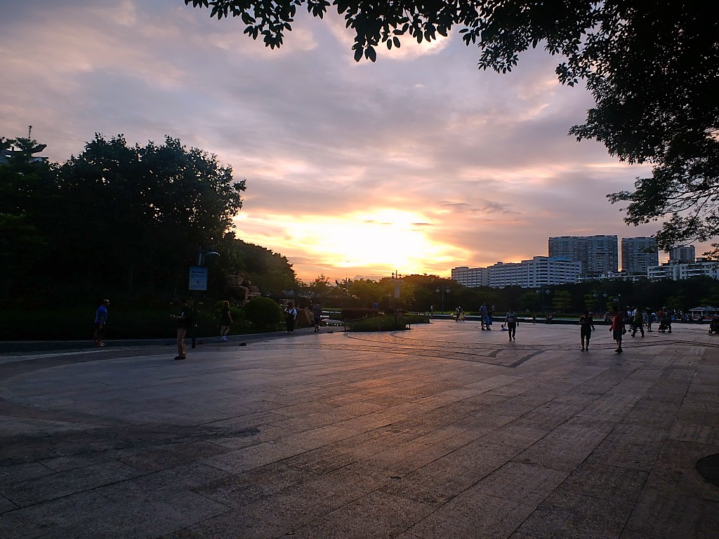 傍 晚 景 色 （十一）