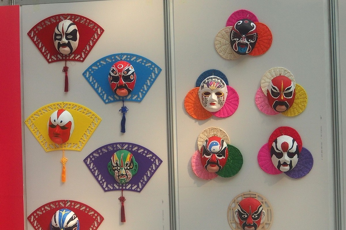 《裕华园丁 独具匠心—裕华区中小学社团专家工作室作品展》