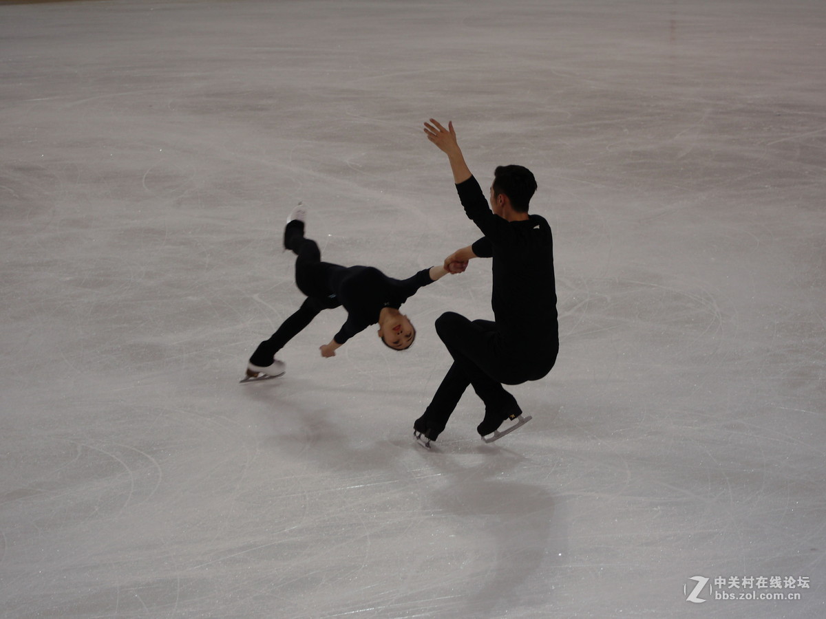 冬运会之四：花样滑冰练习