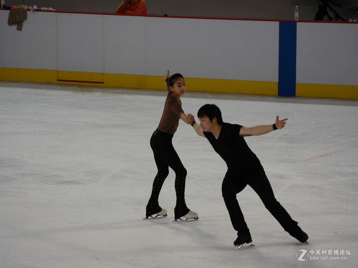 冬运会之四：花样滑冰练习
