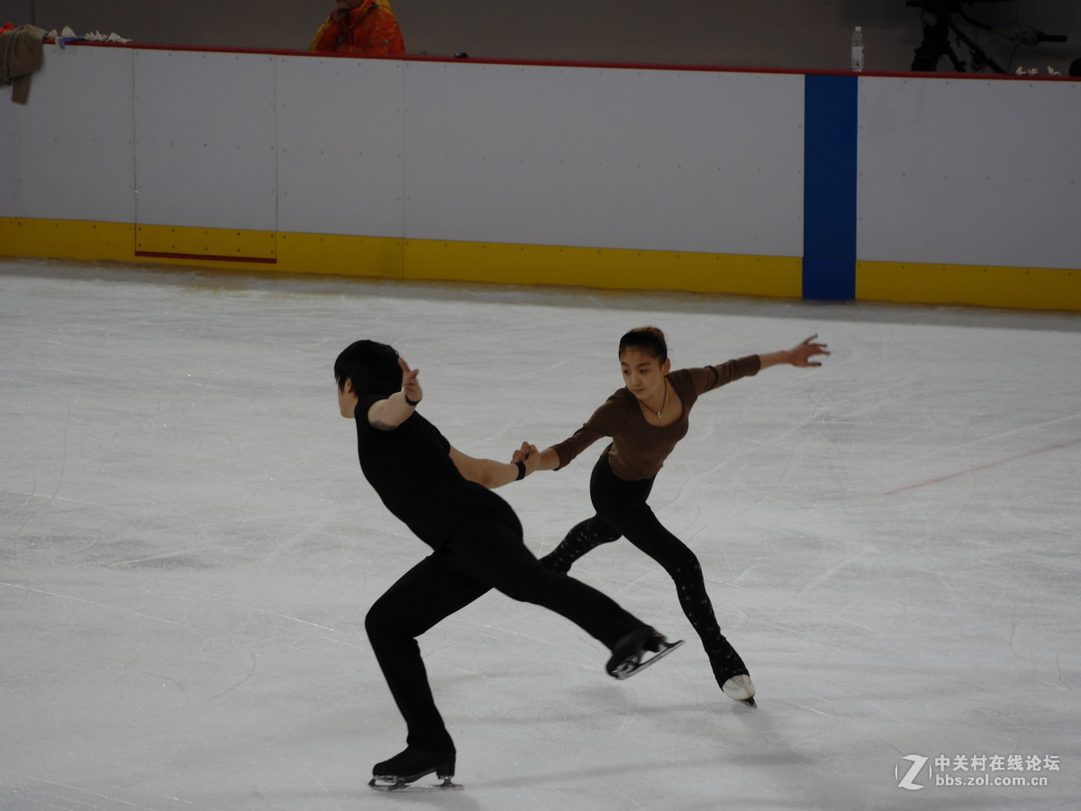 冬运会之四：花样滑冰练习