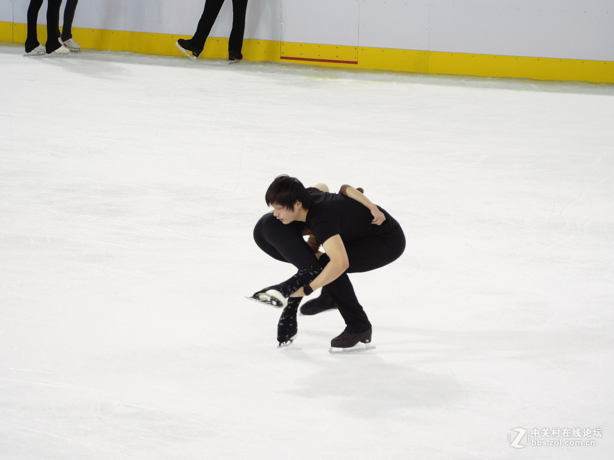 冬运会之四：花样滑冰练习