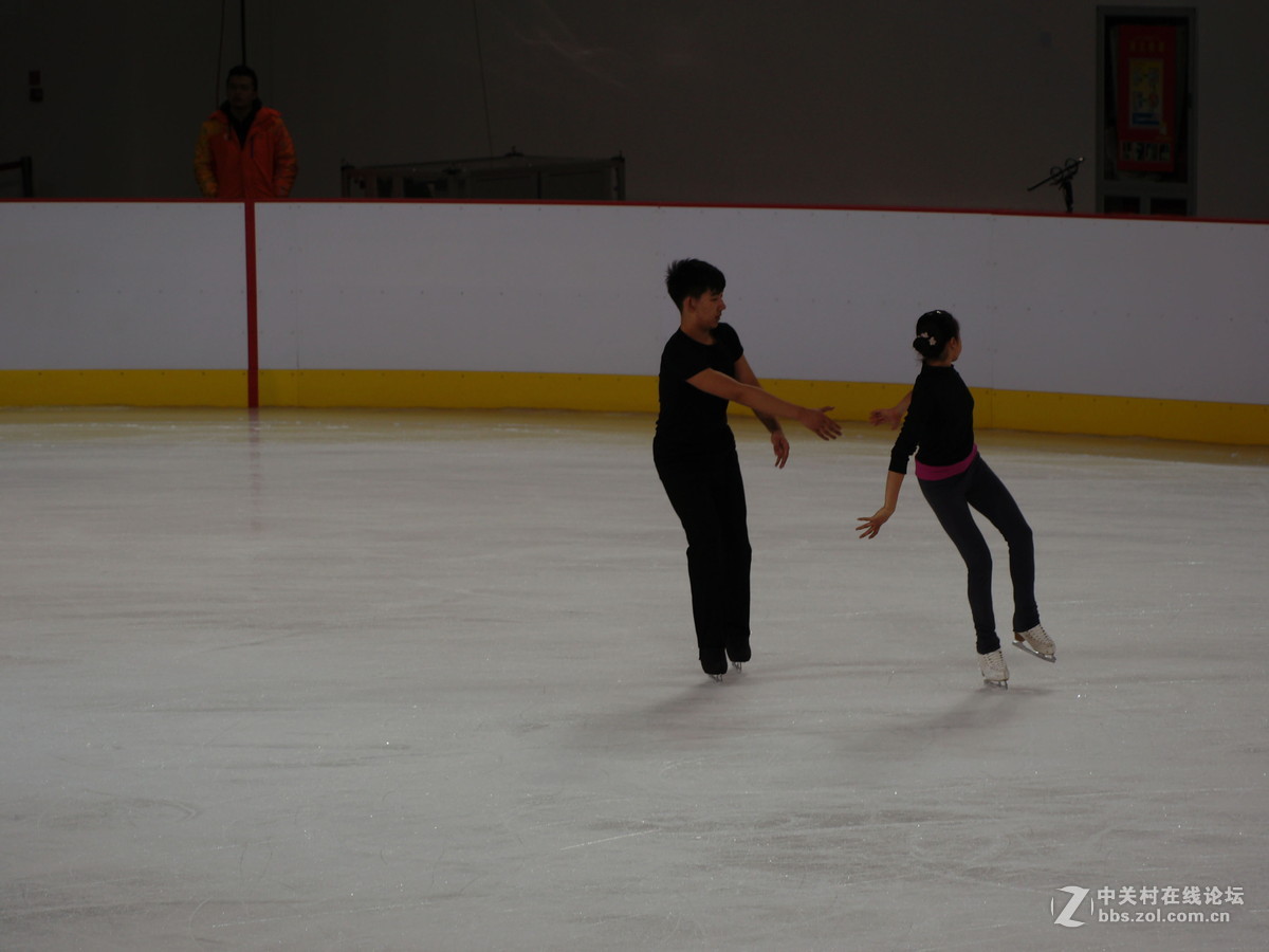 冬运会之四：花样滑冰练习