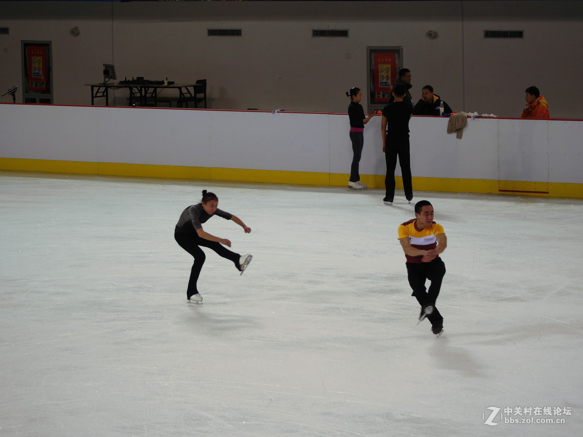 冬运会之四：花样滑冰练习