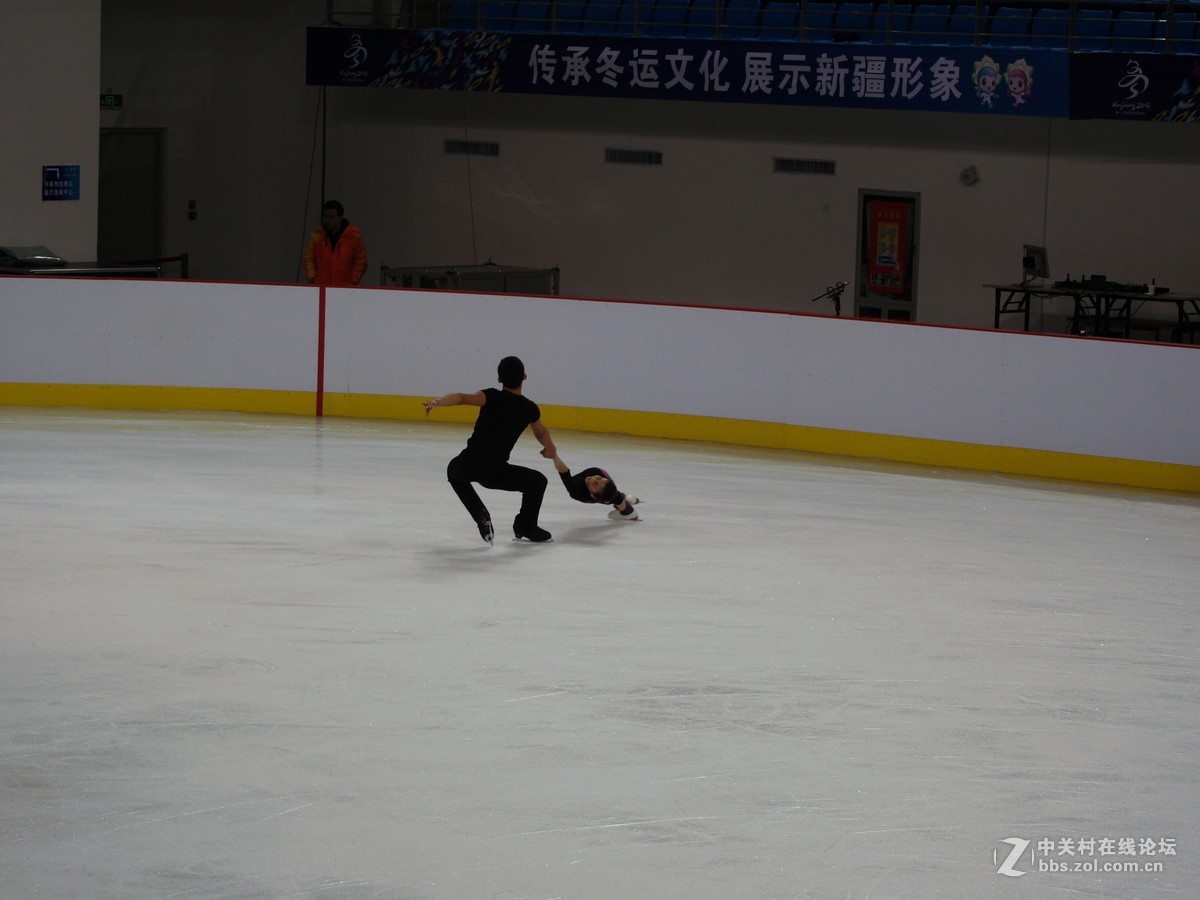 冬运会之四：花样滑冰练习
