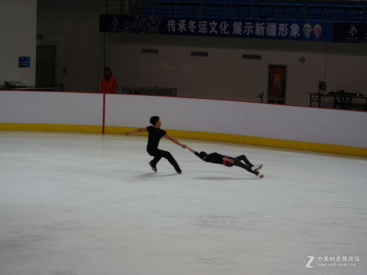 冬运会之四：花样滑冰练习