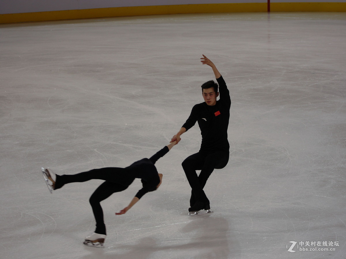 冬运会之四：花样滑冰练习