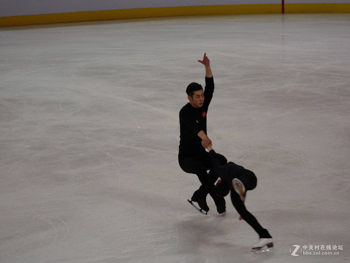 冬运会之四：花样滑冰练习