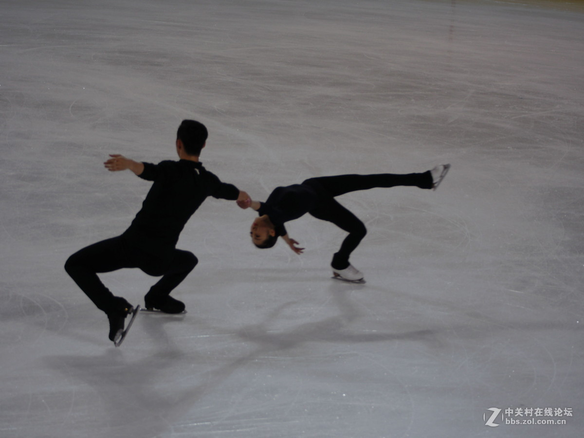 冬运会之四：花样滑冰练习