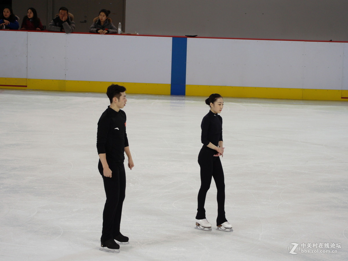 冬运会之四：花样滑冰练习