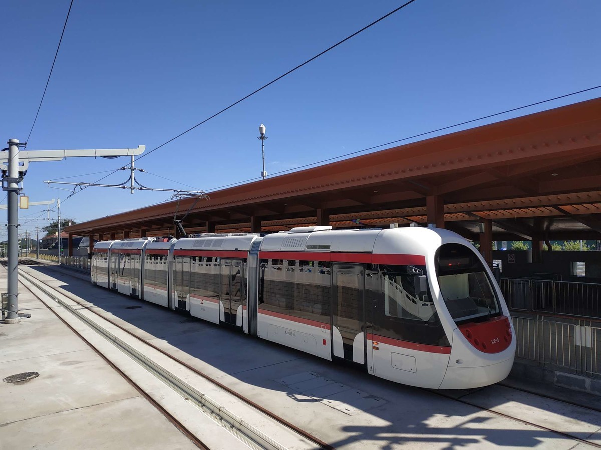 阳光明媚《最美西郊线》