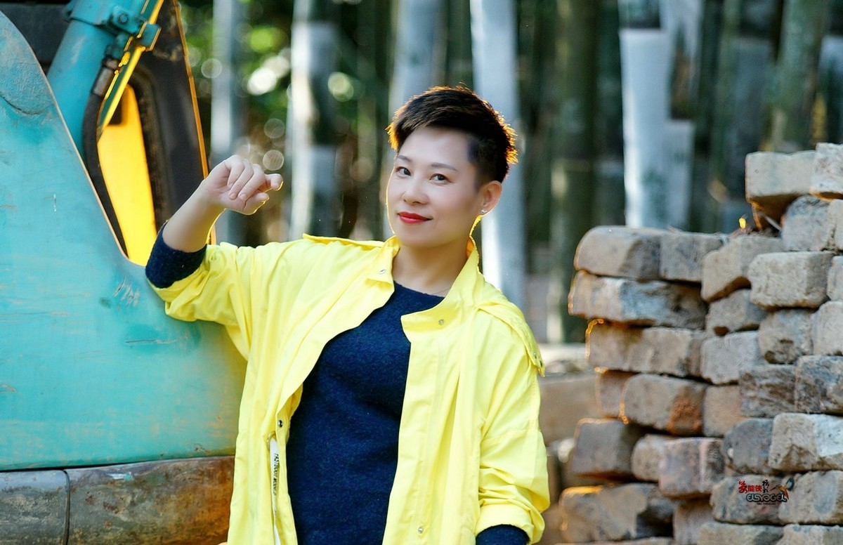 【竹林·荒废地美女】---格格