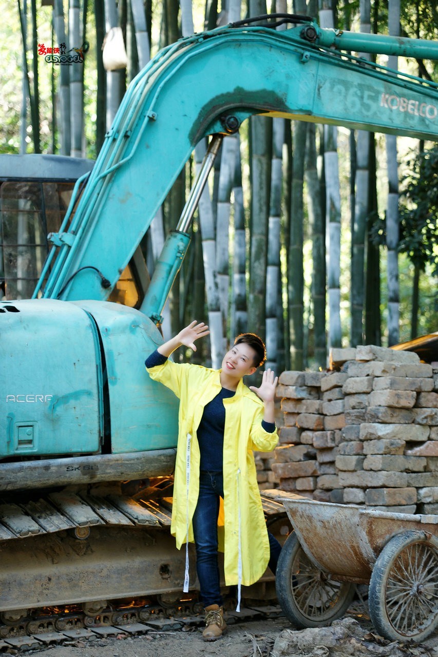 【竹林·荒废地美女】---格格