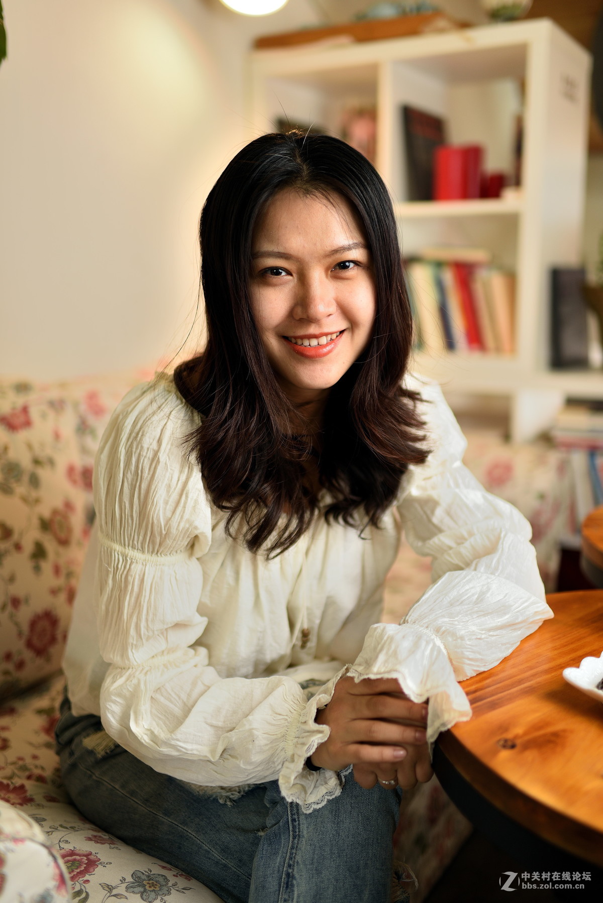 尼康3514g咖啡厅美女人像