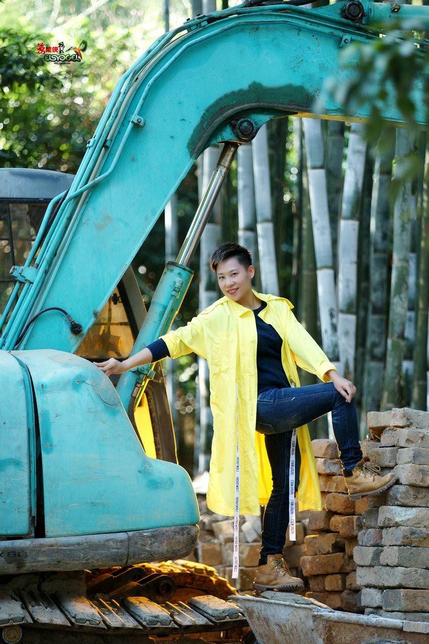 【竹林·荒废地美女】---格格