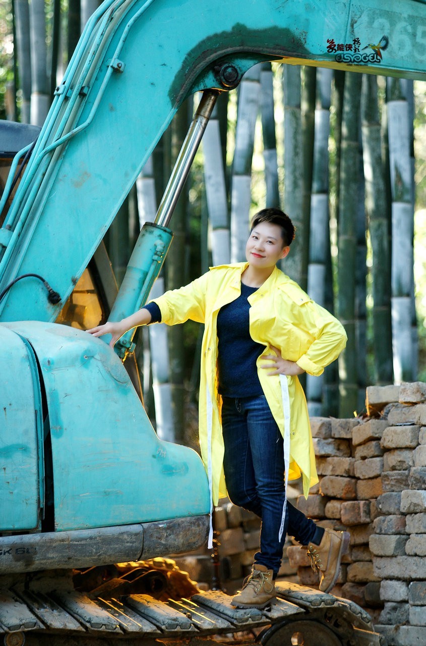 【竹林·荒废地美女】---格格