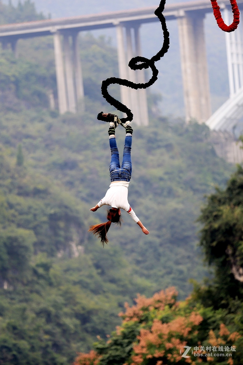 勇敢者之运动蹦极跳宜昌西陵峡口