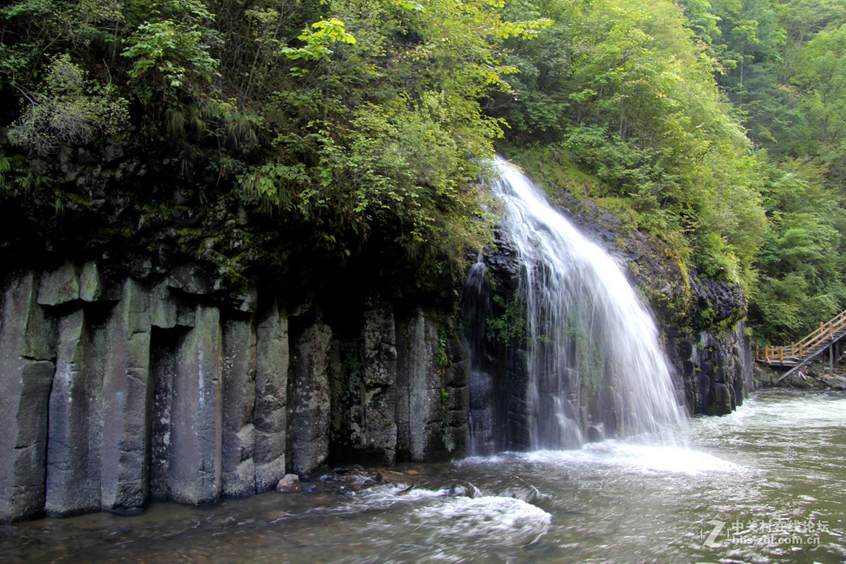 长白山（南坡）游拍——望天鹅景区之飞流瀑布