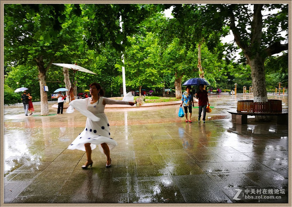 风雨中---独舞