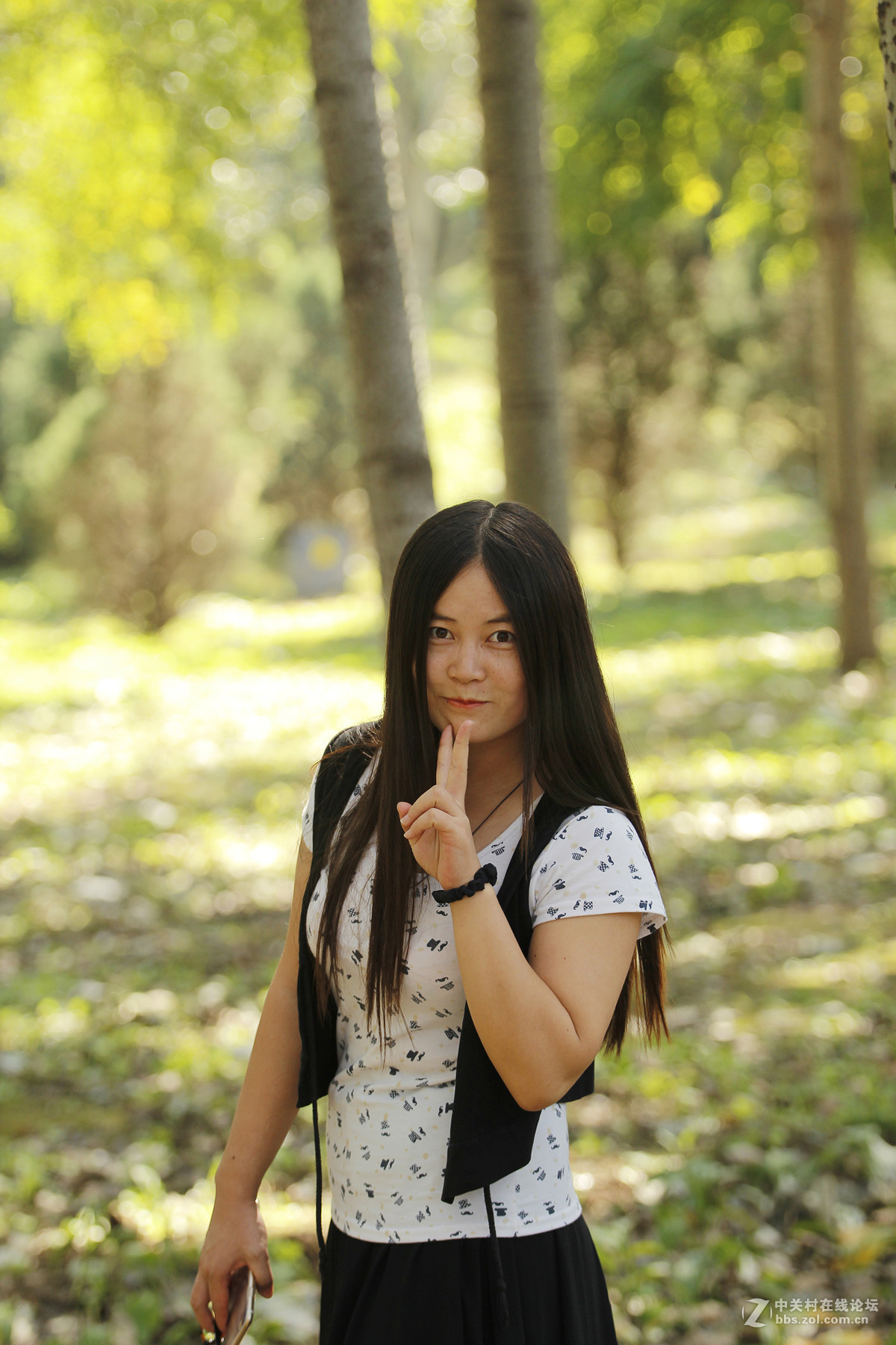 锡伯族美女和她的猎物