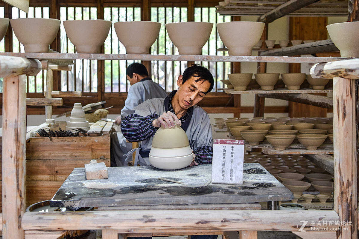 景德镇的瓷器制作工匠