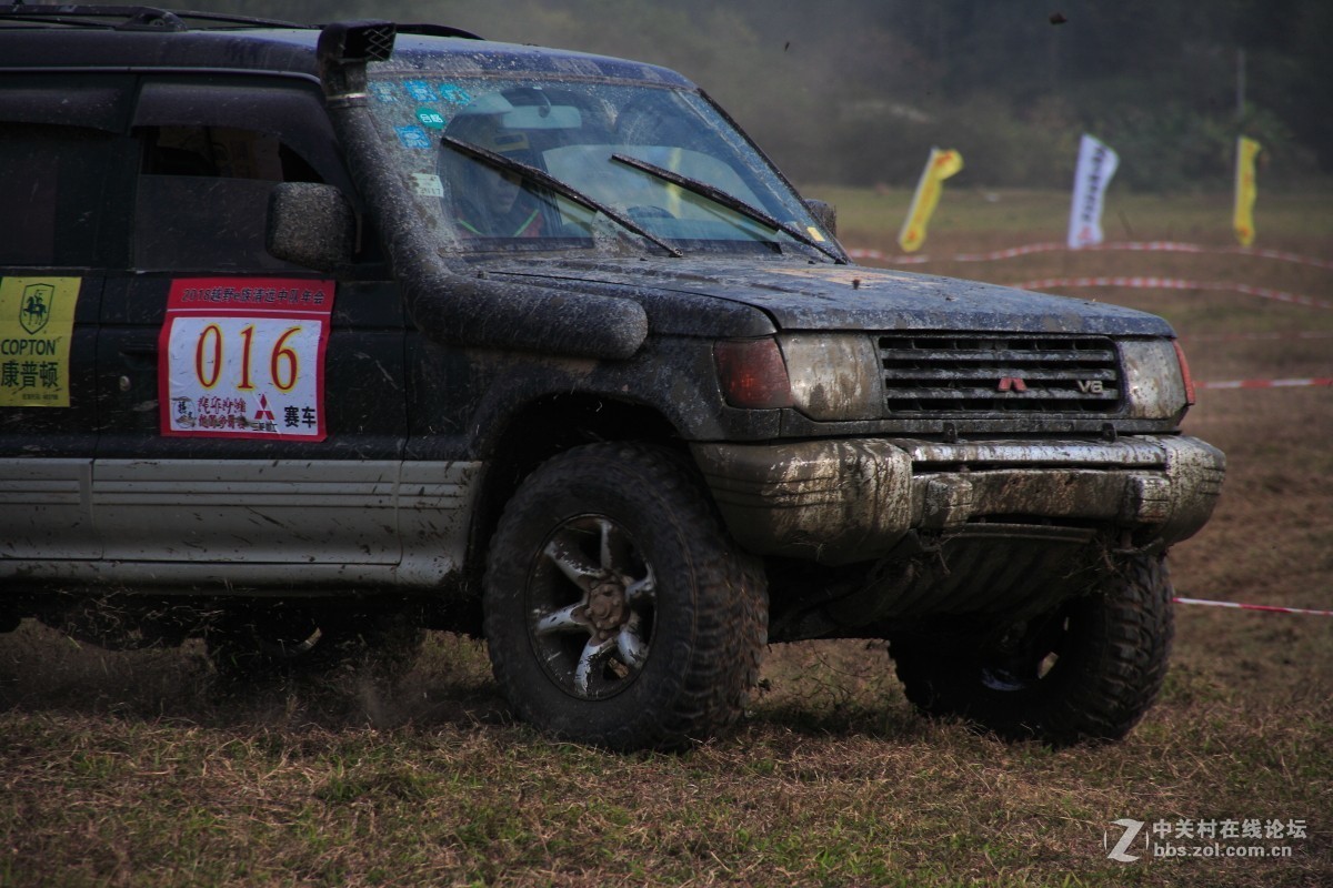 2019年，广东省清远市首届汽车场地赛，佳能28-200全程抓拍。