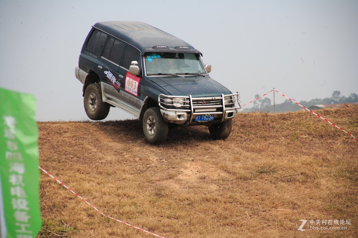 2019年，广东省清远市首届汽车场地赛，佳能28-200全程抓拍。