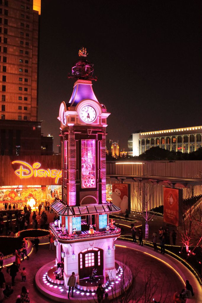 外滩迪士尼钟楼夜景