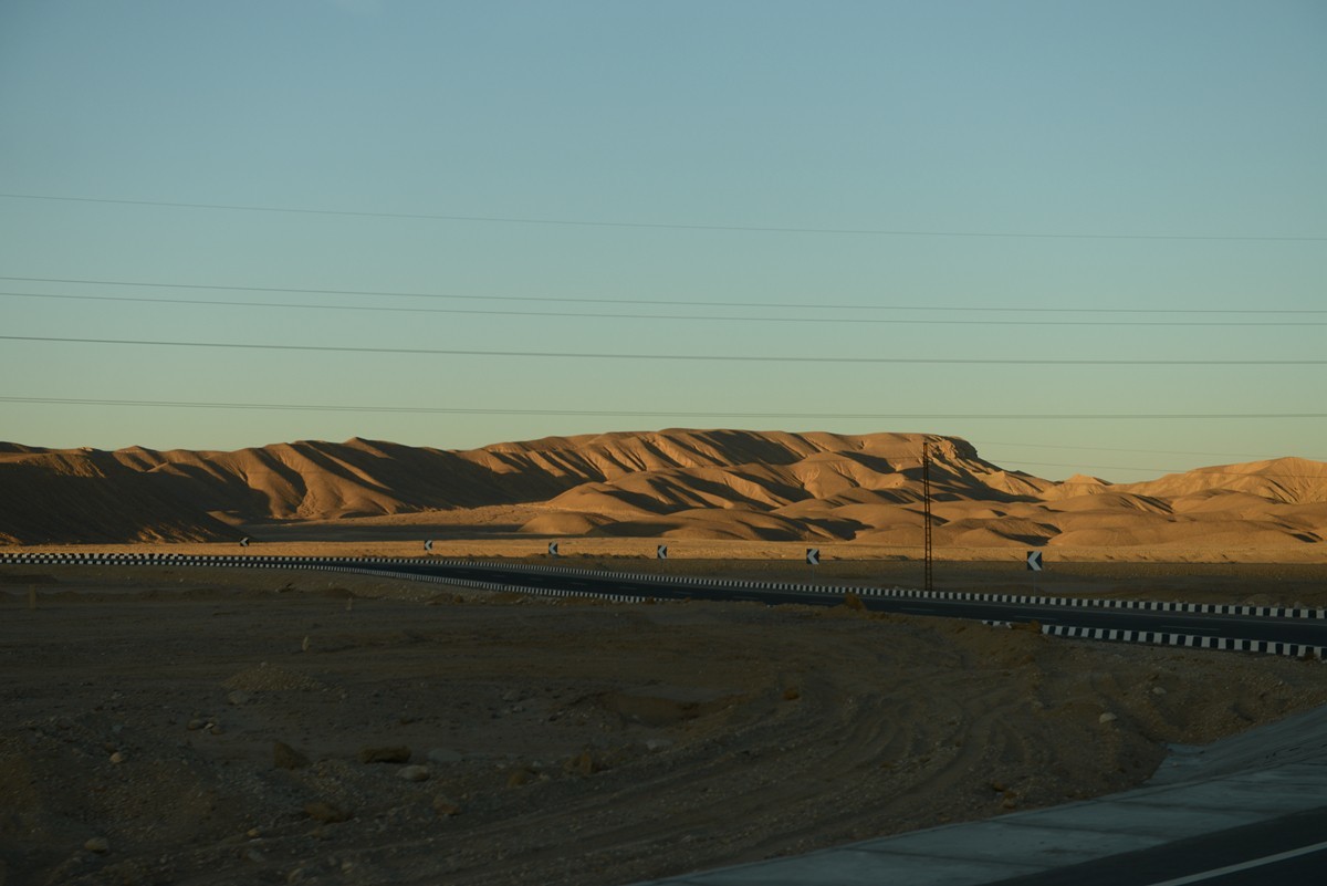 一组从赫尔格达到卢克索参观往返时的旅途风光随拍