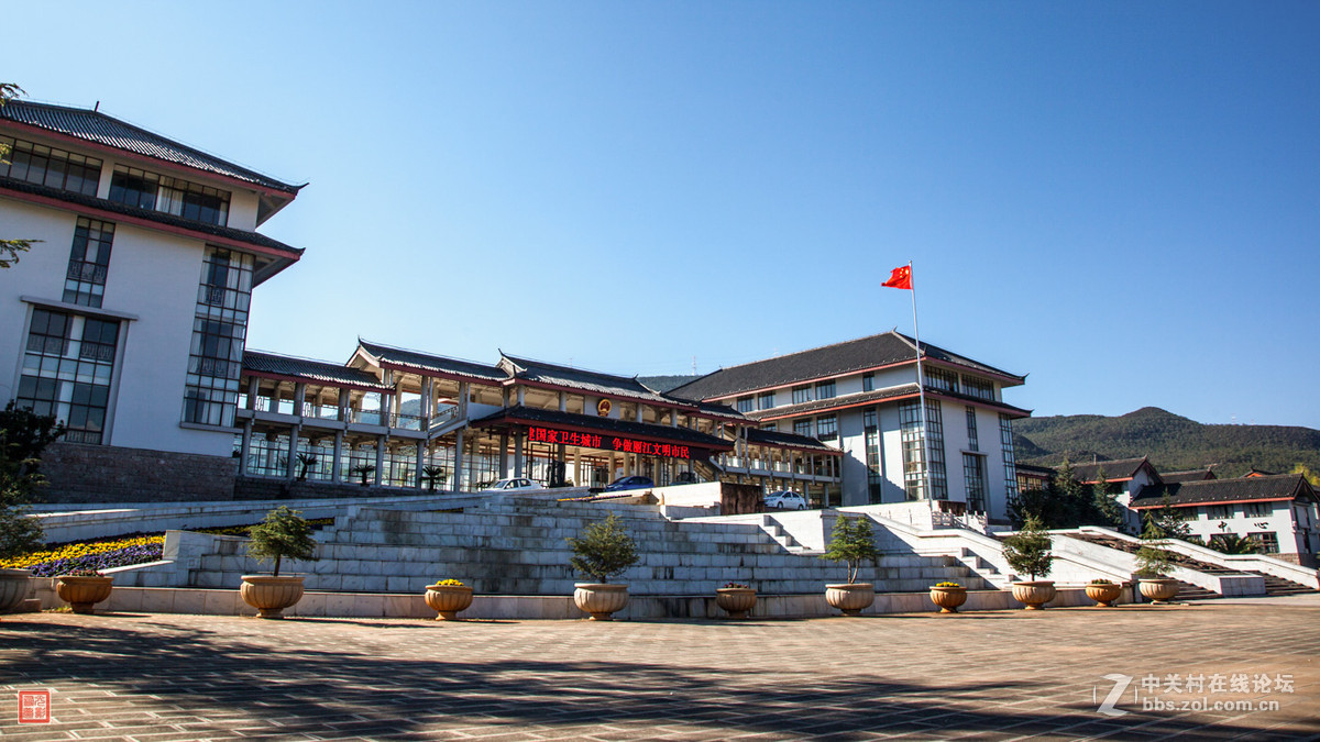 丽江玉龙纳西族自治县政府大楼及周边随拍