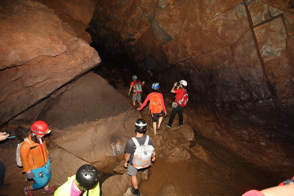 清远市牛鼻岩洞探秘