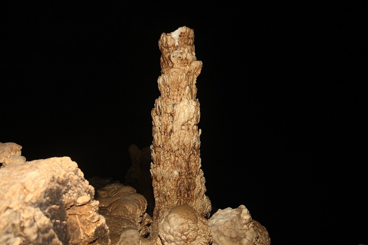 清远市牛鼻岩洞探秘