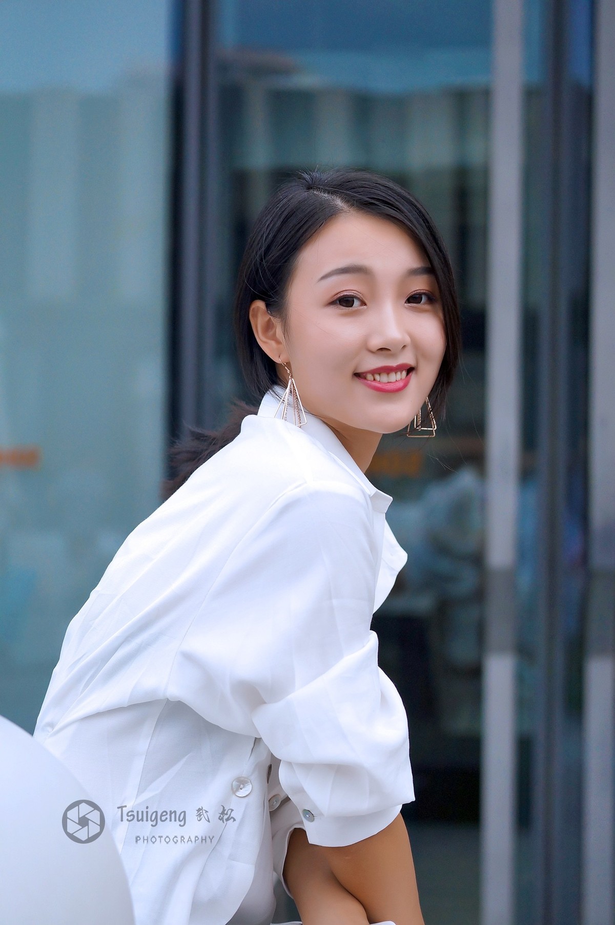 在屋顶一起喝咖啡