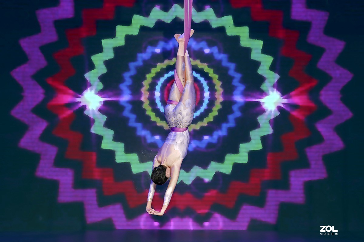 迷幻空间的舞者