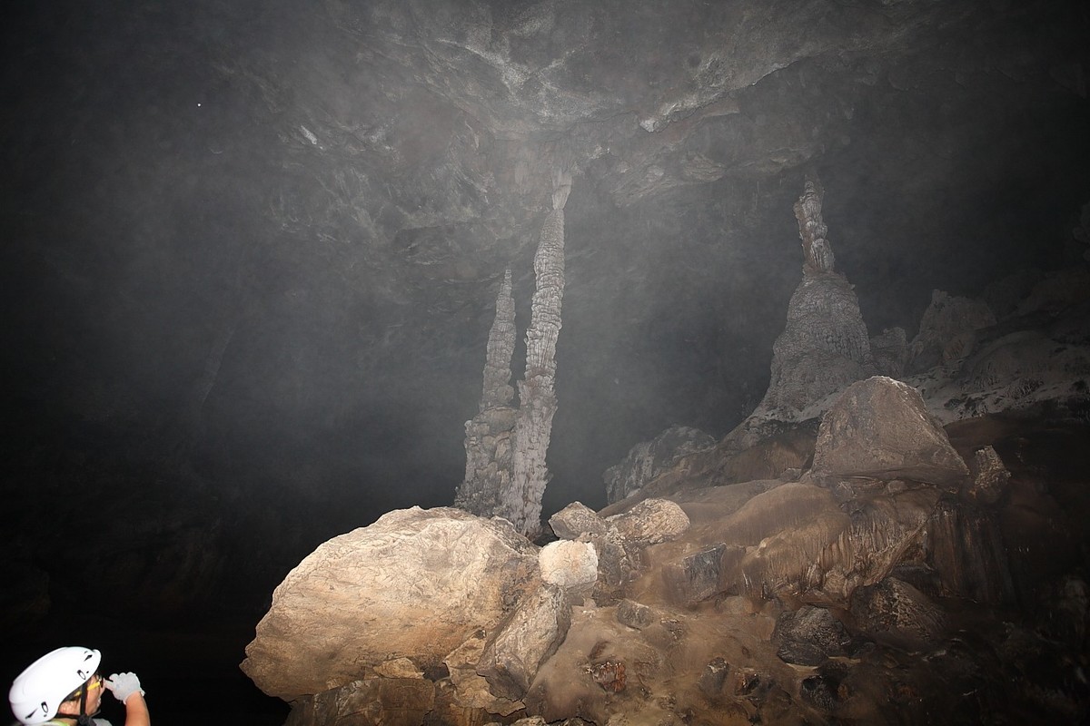 清远市牛鼻岩洞探秘