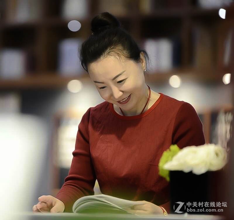 #佳能EOS M100-小清新#我们都爱初夏的小清新---读一本好书